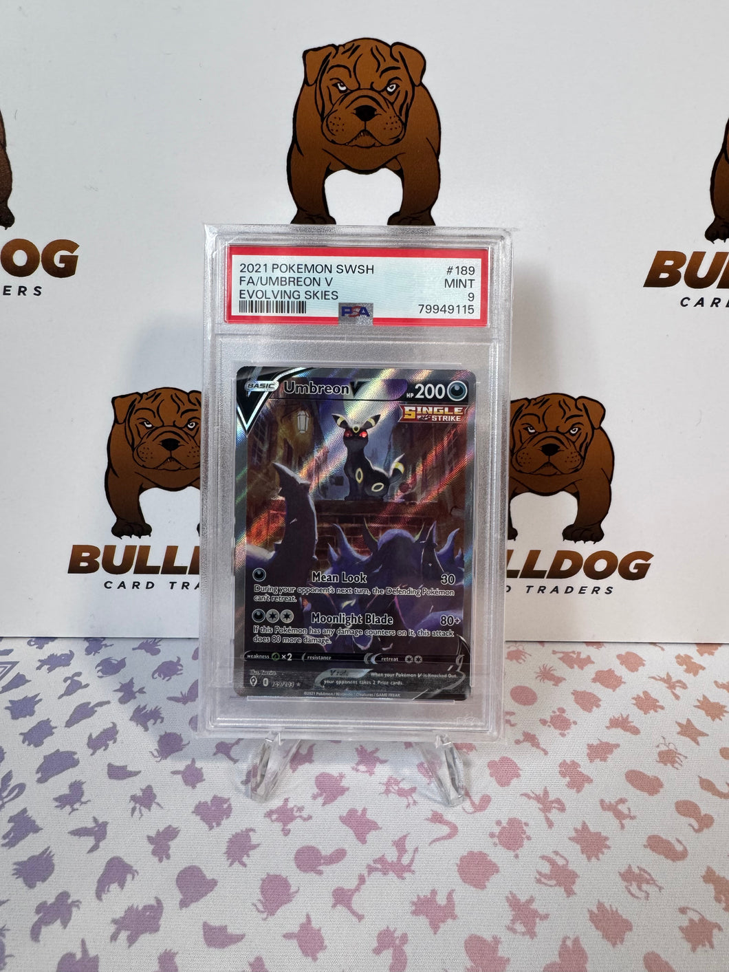 Umbreon V 189/203 Evolving Skies PSA 9